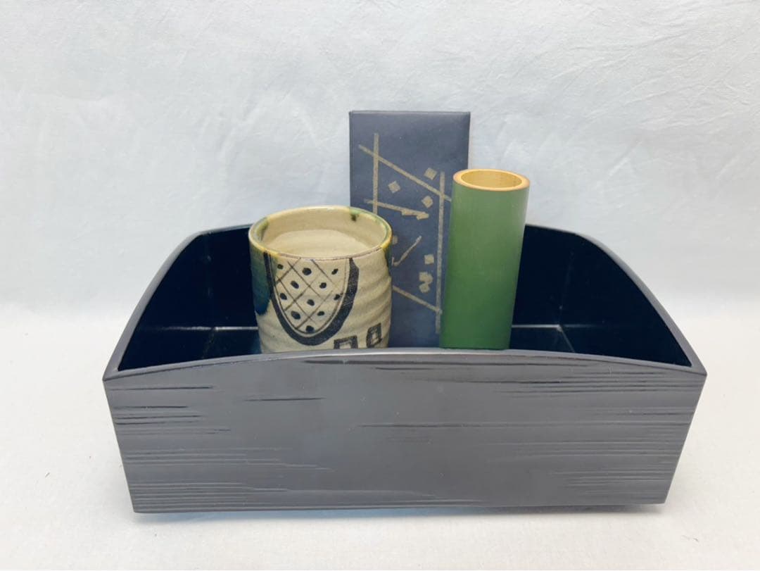 ほぼ未使用 茶道具 晓？作 黒塗 櫛形 煙草盆 如心斎好写し 粒足火入灰吹 共箱