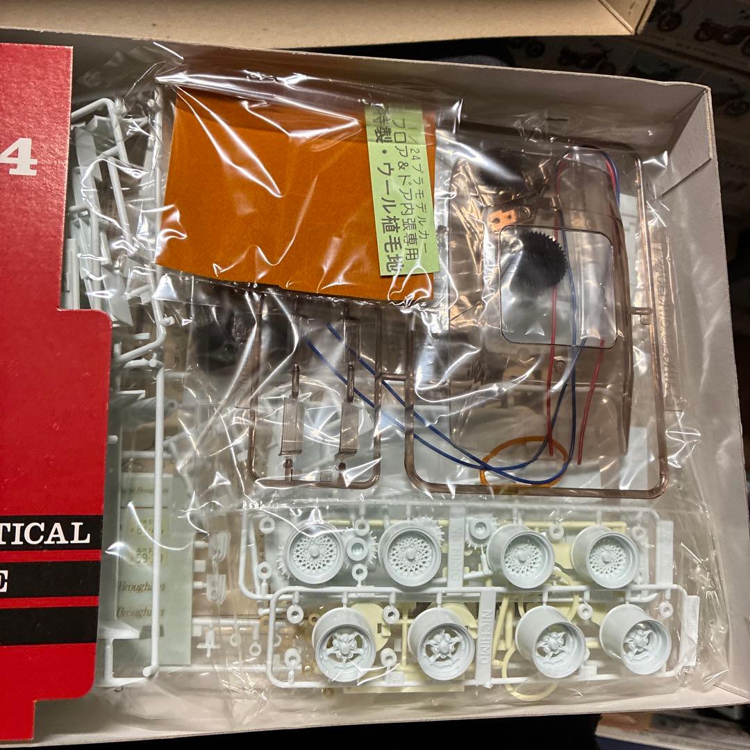 ニチモV6 GLORIA ホワイトモデル絶版