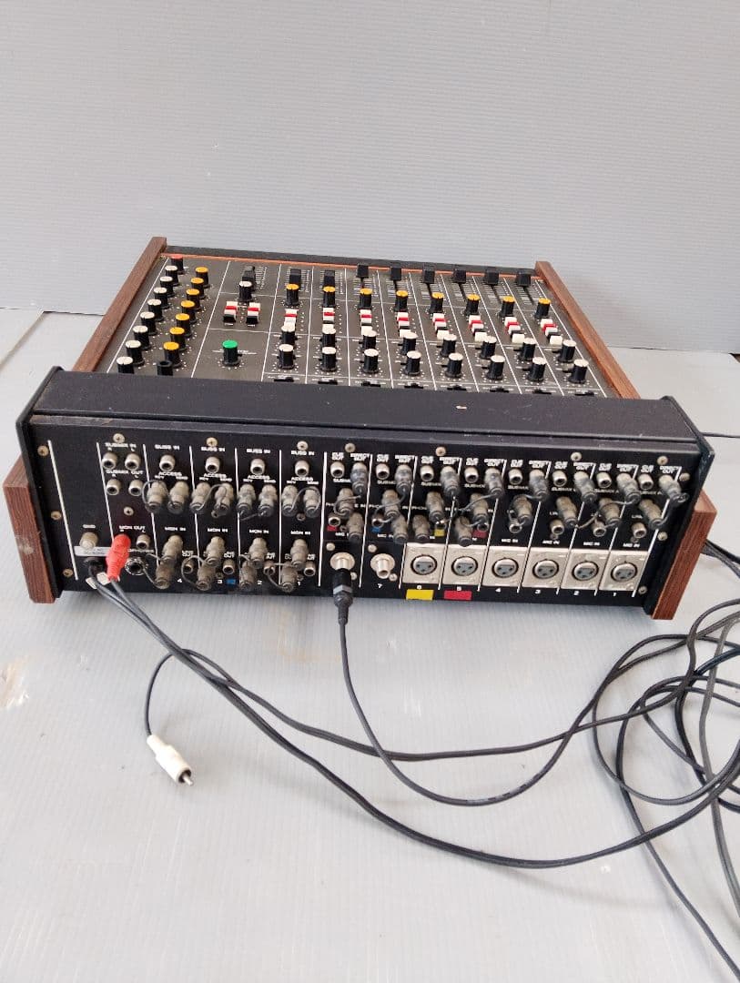 TEAC TASCAM 8chオーディオミキサー MODEL 3(あ97)