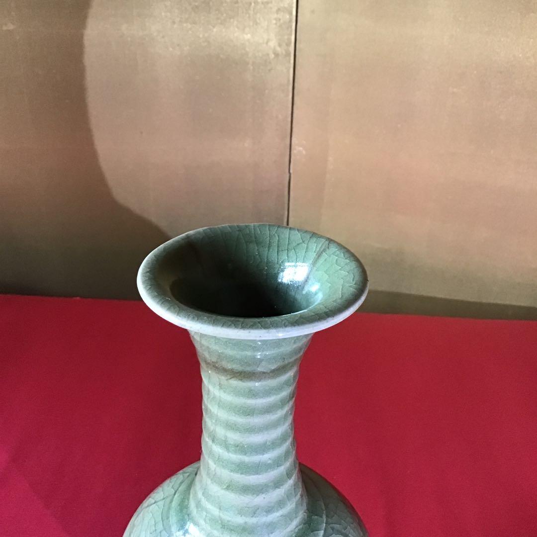 龍泉窯　青磁　隠刻牡丹紋図　明代