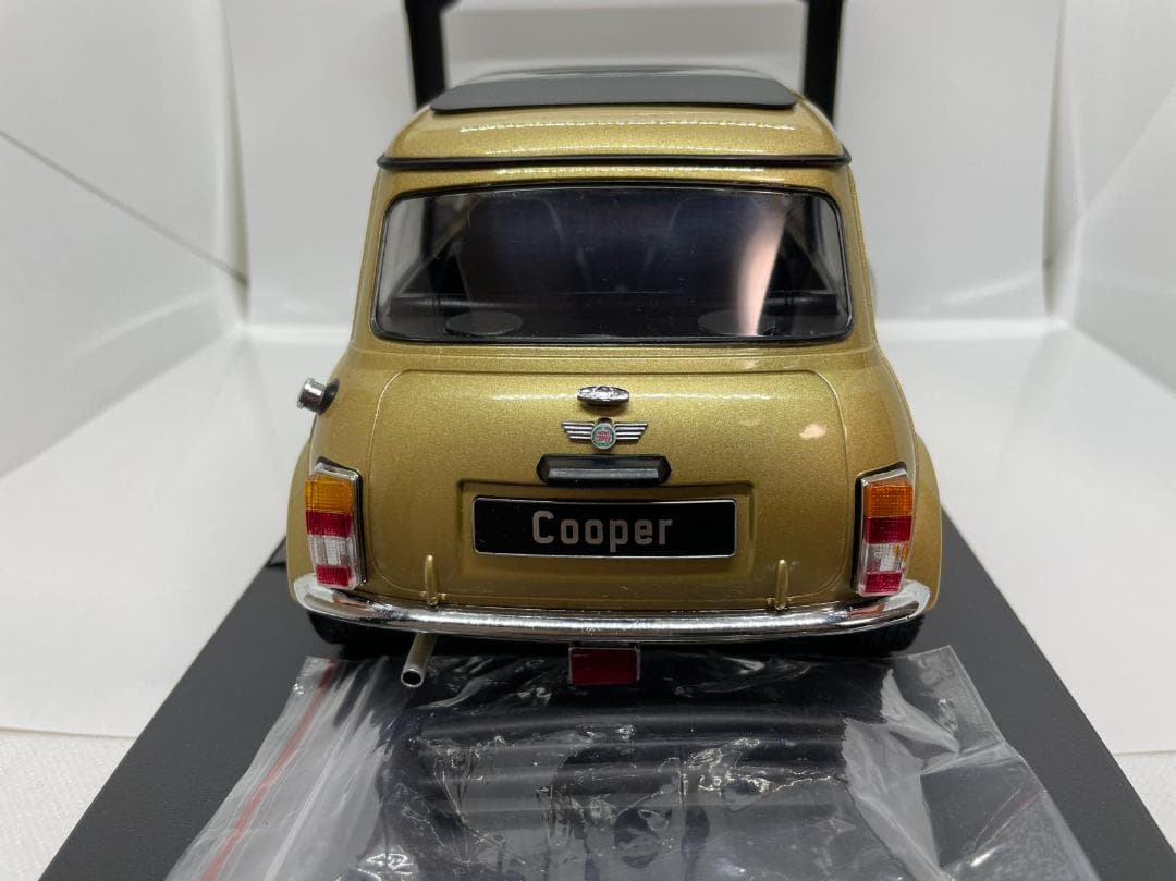 305-040 KK 1/12 ミニ クーパーSunroof LHD