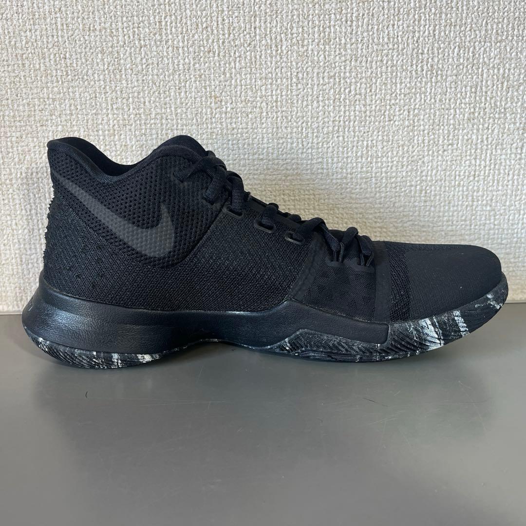 【新品未使用】kyrie3 Triple Black 26cm