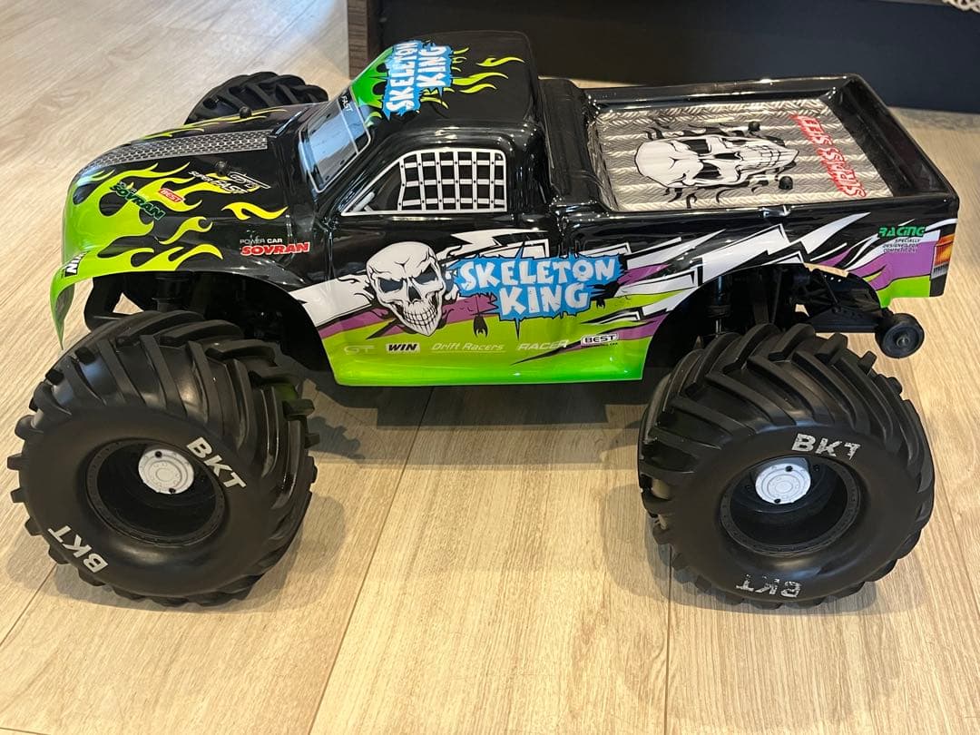 438さん予約品　マッドワゴン　1/10