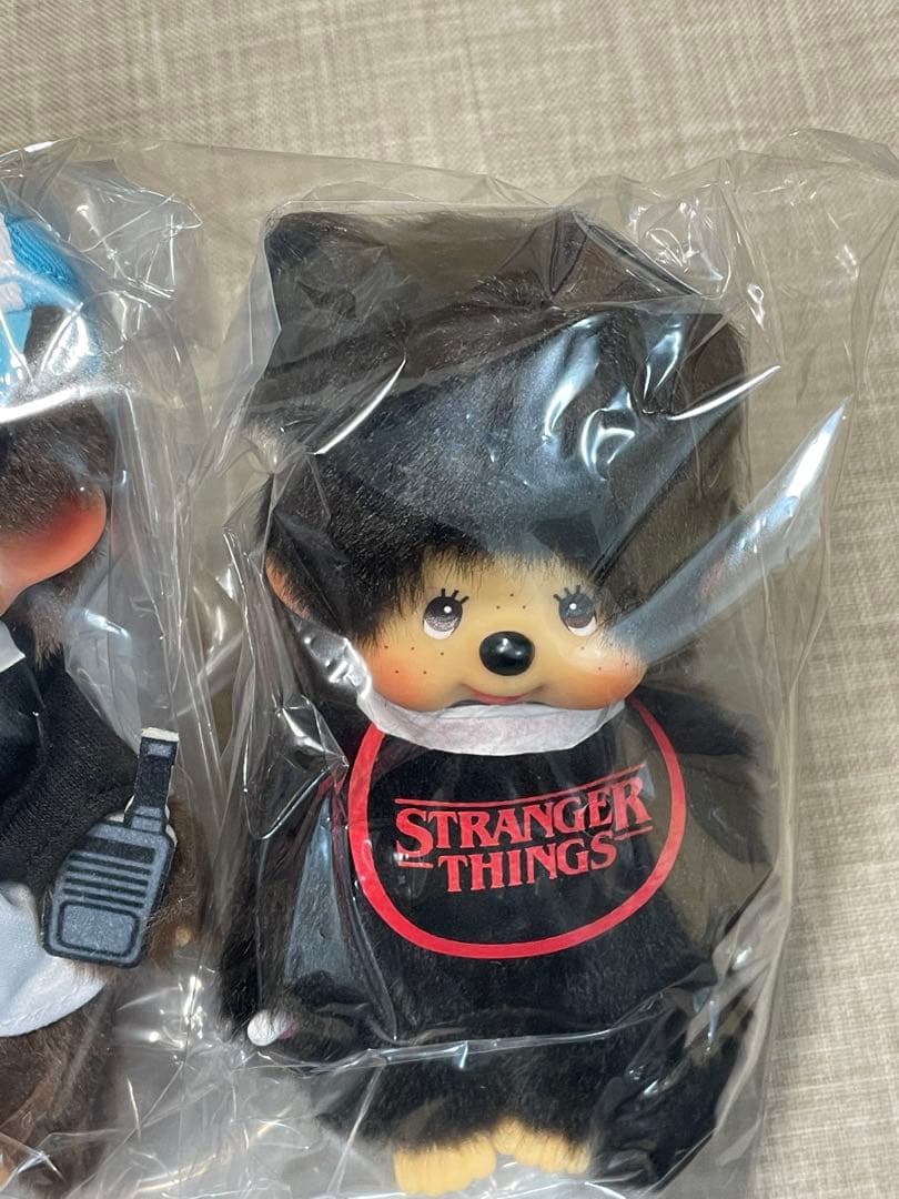 モンチッチ　ストレンジャー　シングス　キーチェーン　2体セット
