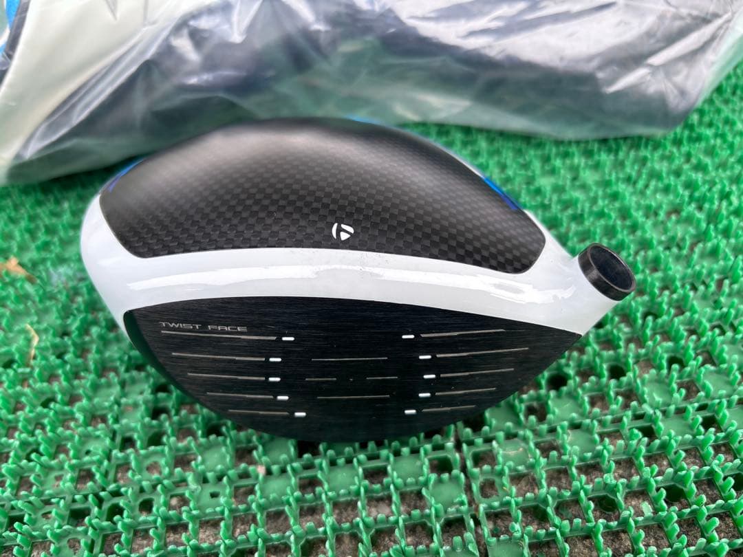 テーラーメイド SIM2ドライバー 9度 ヘッドのみ 新品カバー付き