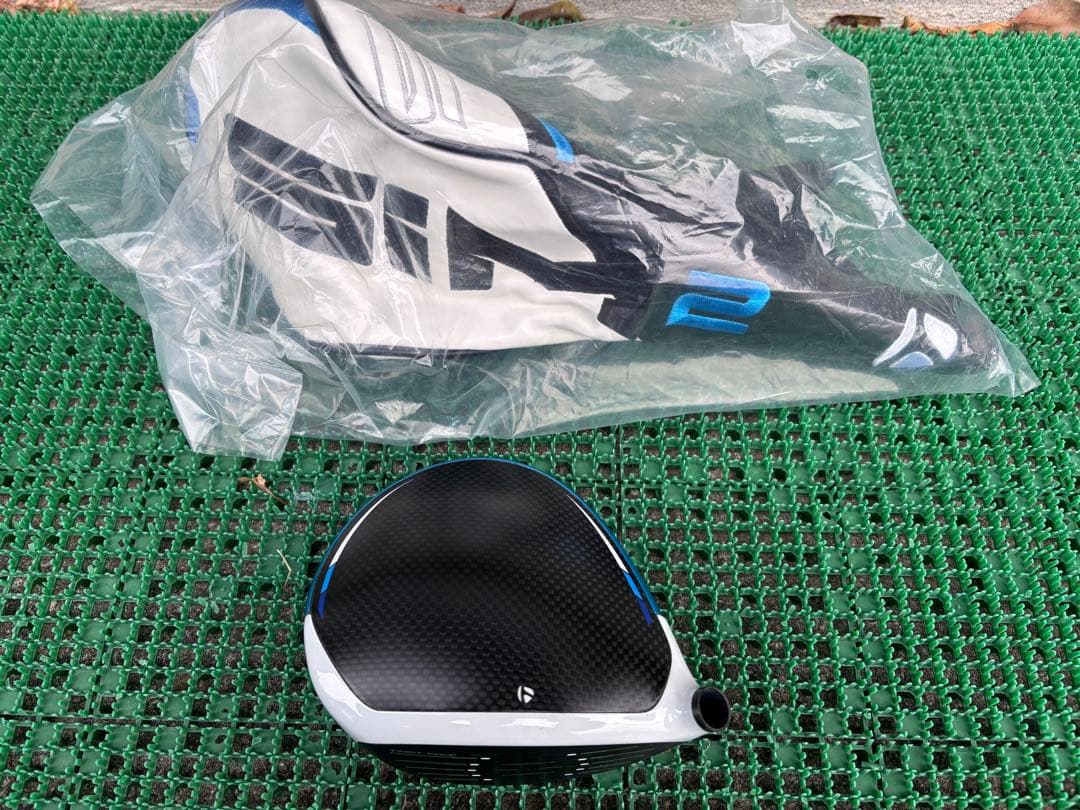 テーラーメイド SIM2ドライバー 9度 ヘッドのみ 新品カバー付き