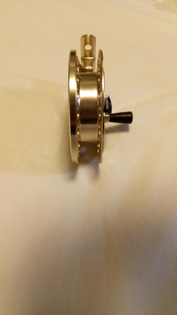 訳アリ　展示品　新品未使用　リョービ　メタロイヤル　チヌ８０８ＧＬ　ゴールド