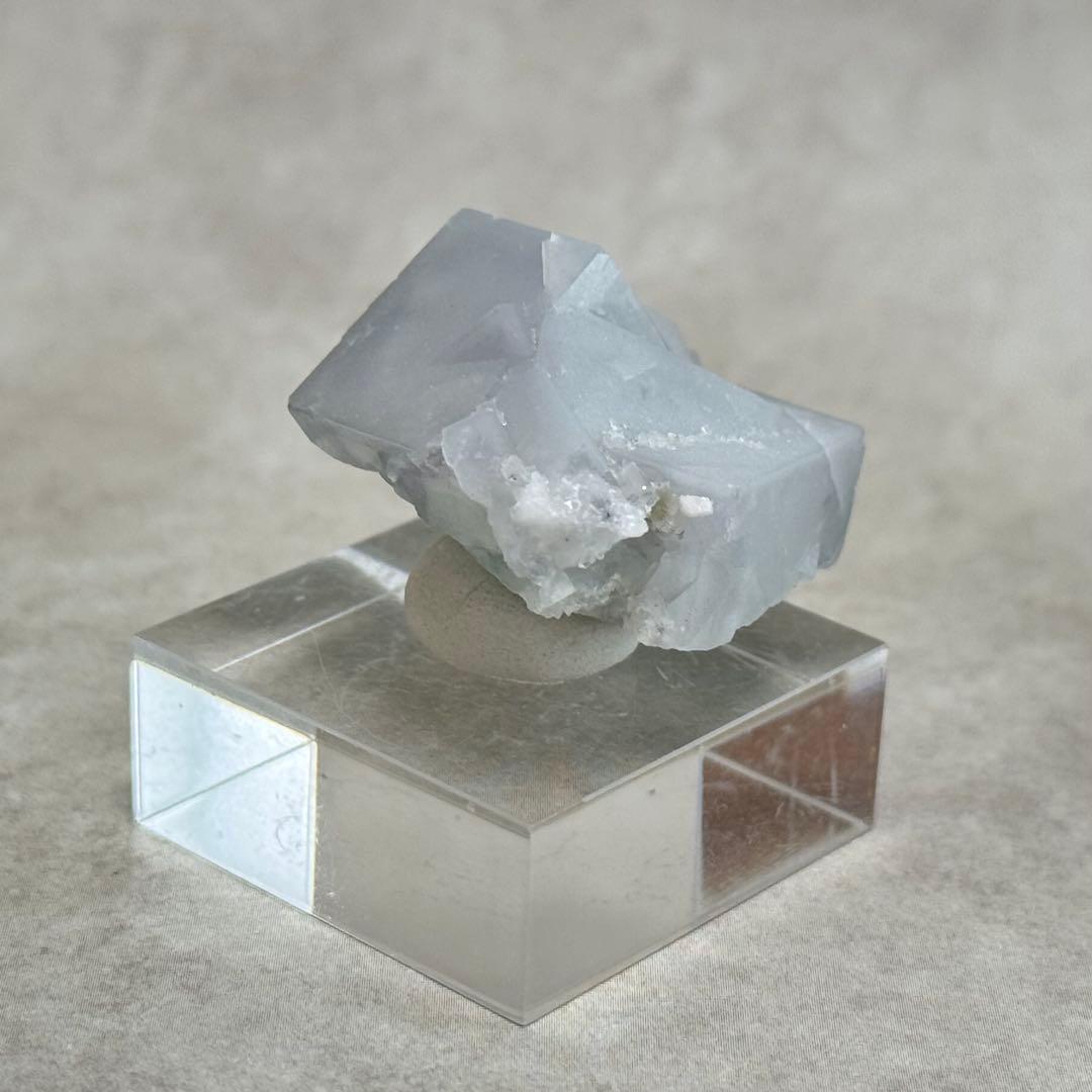 【D154】ポーセリンフローライト ヤオガンシャン 原石 鉱物 標本