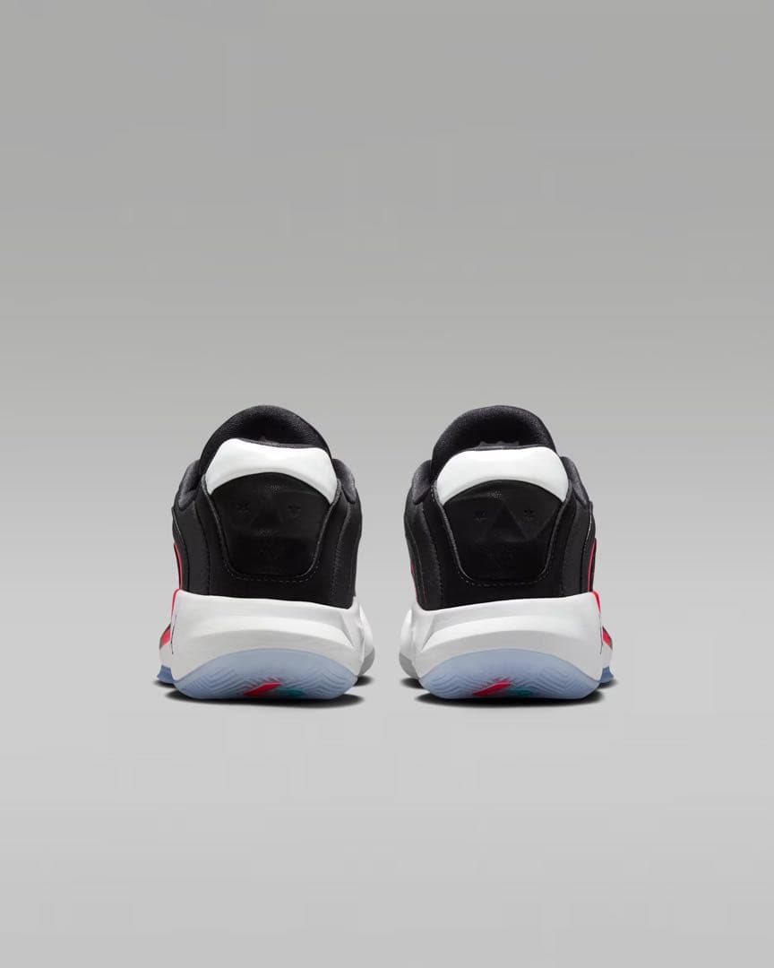 新品　ナイキ　ジョーダンルカ4 GS 25㎝