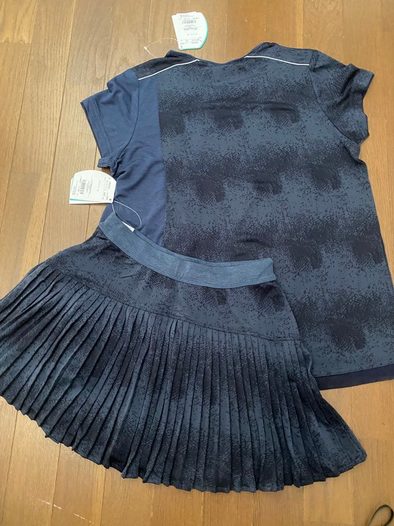 テニスセットアップ　上下　セントクリストファー　エレッセ パラディーゾスリクソン