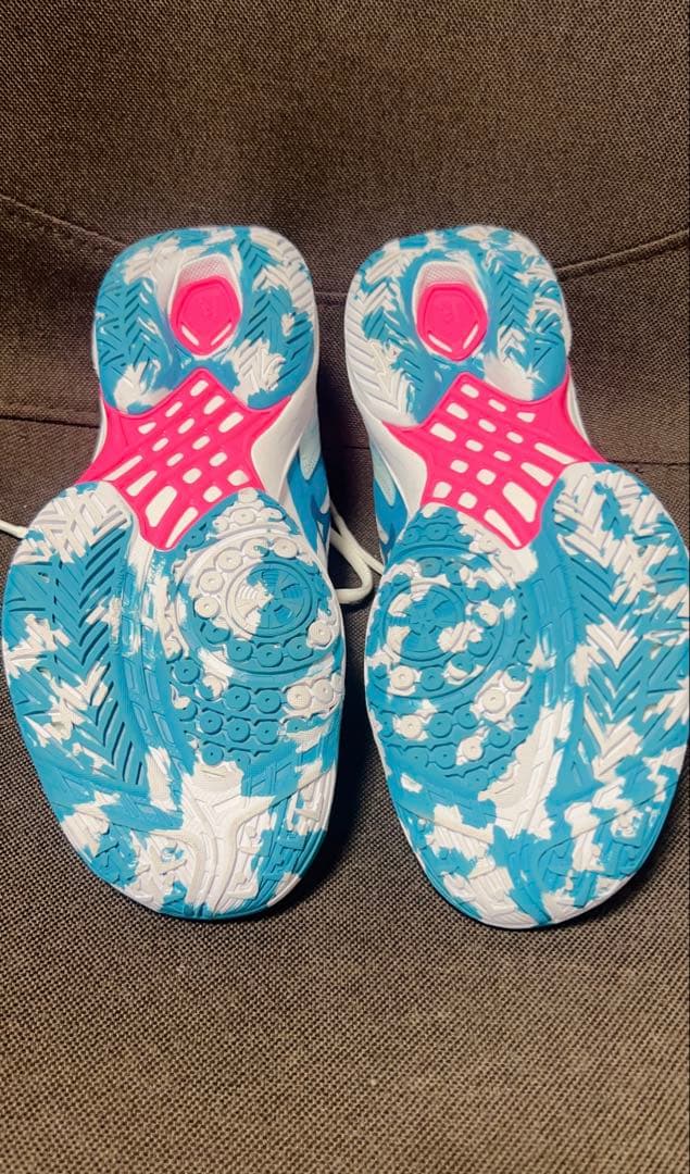 Mizuno バドミントンシューズ 23.5cm ホワイト/ブルー/ピンク