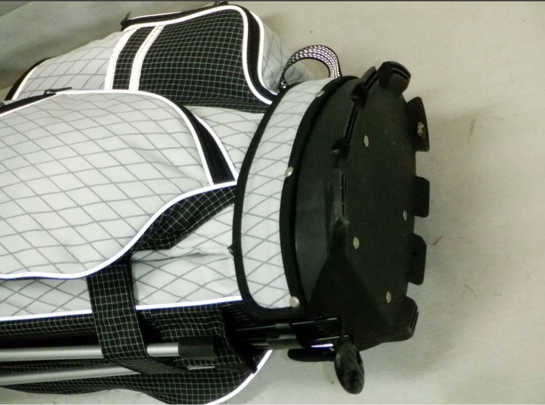 ラッセルノ 9.0型 セルフスタンド付 ゴルフ キャディバック　美品