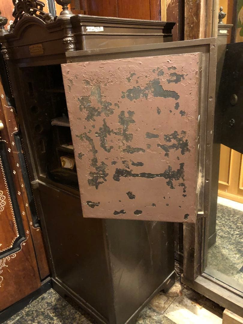 アンティークドイツ製金庫1900年初頭