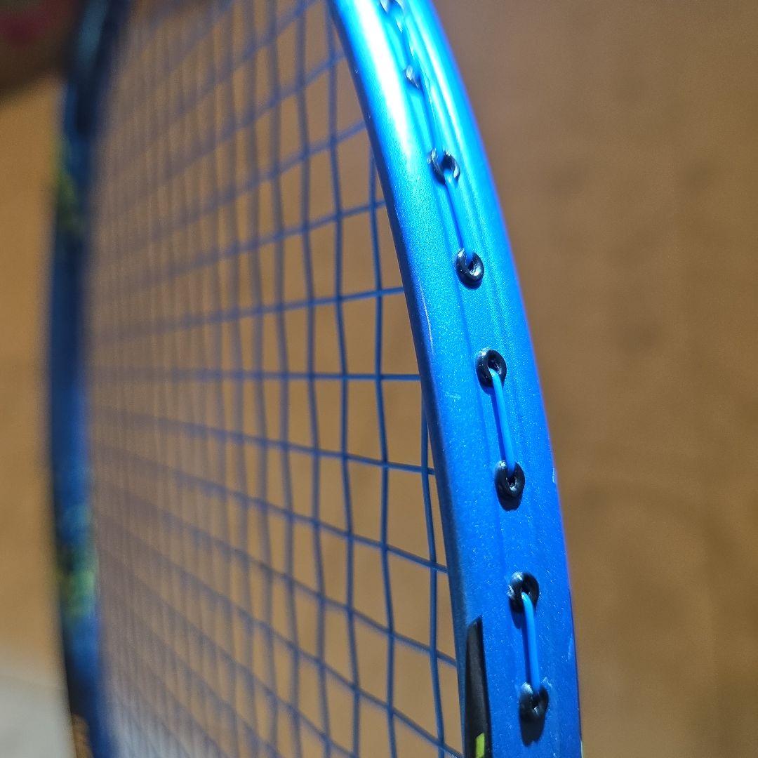 ヨネックス　ナノフレア700 　5UG6