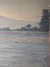 【真作】絵画　油彩8号　静寂なる湖畔と遠山　ブルートーンに包まれた朝景　Y16