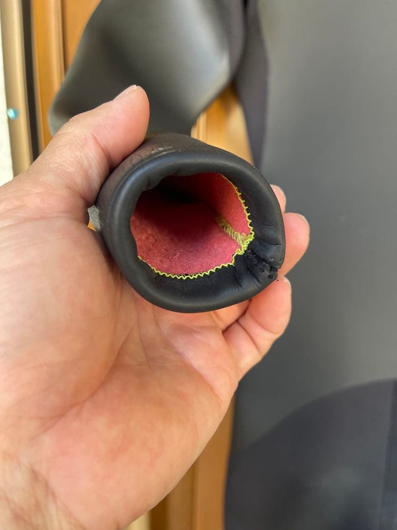 土曜まで早い者勝ち特別価格 Bewet ドライスーツ 黒