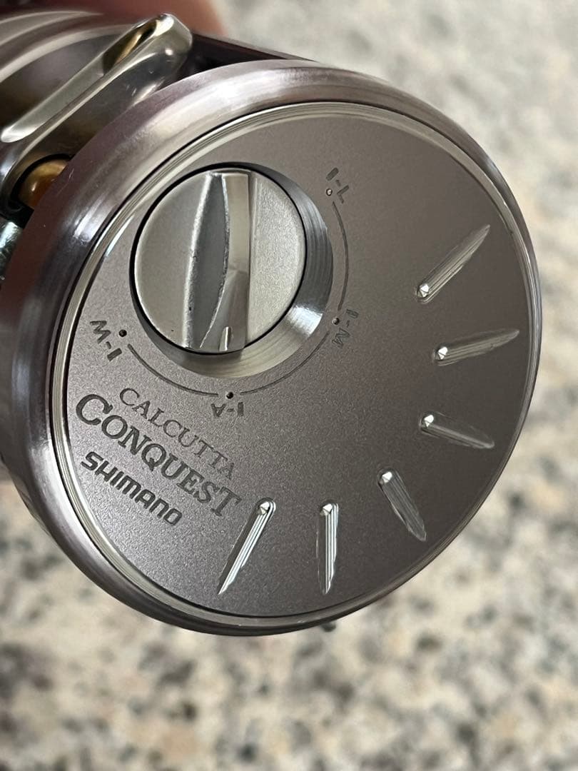 シマノ / SHIMANO ● 11 カルカッタコンクエスト50DC ハイギア