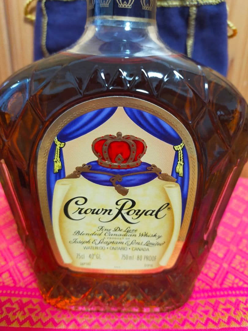 古酒クラウンローヤルウイスキー