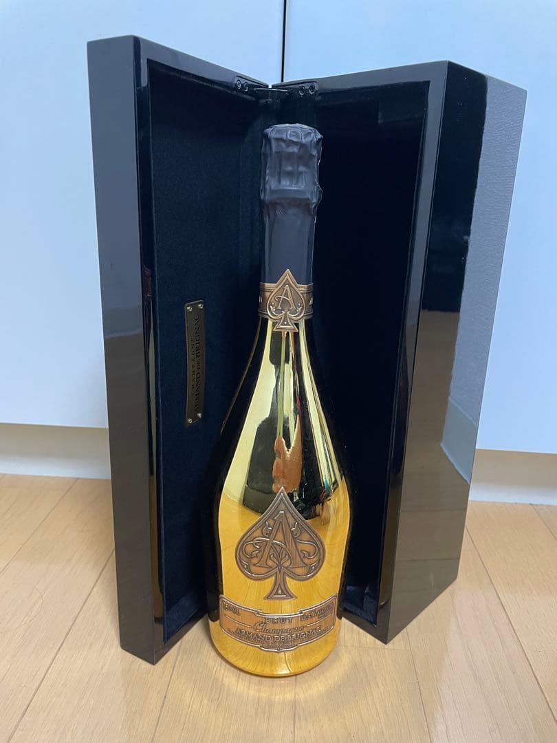 アルマンド　ゴールド　未開栓　ケース付き　シャンパン 750ml