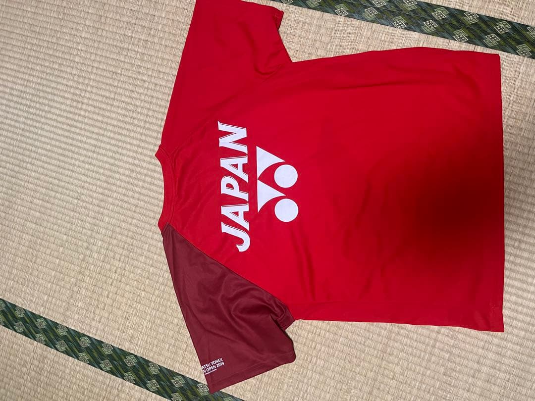 山口茜選手直筆サイン入りシャツ