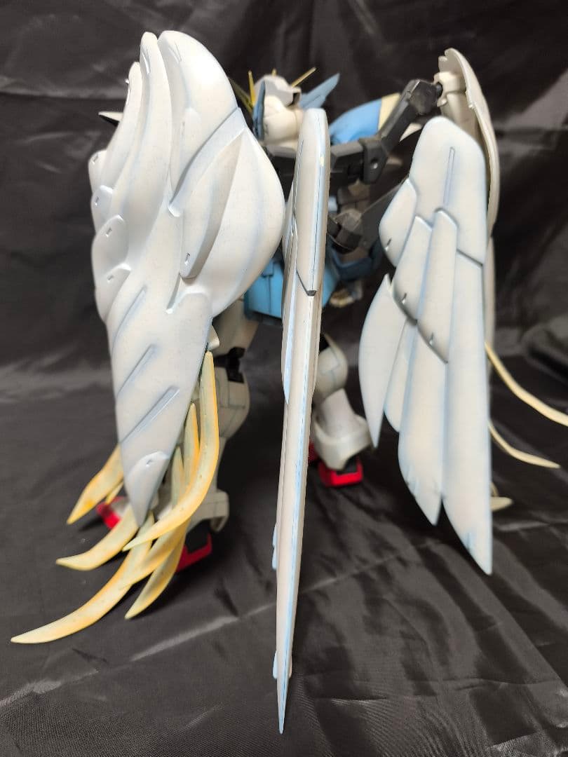 PG 新機動戦記ガンダムW Endless Waltz スノーホワイト完成品