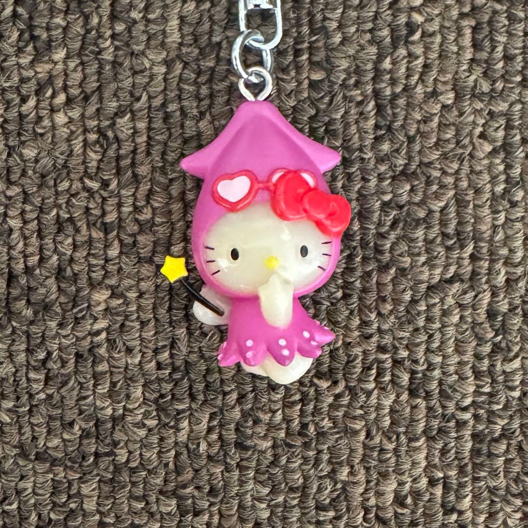 富山限定　ご当地キティホタルイカ蓄光キーホルダー