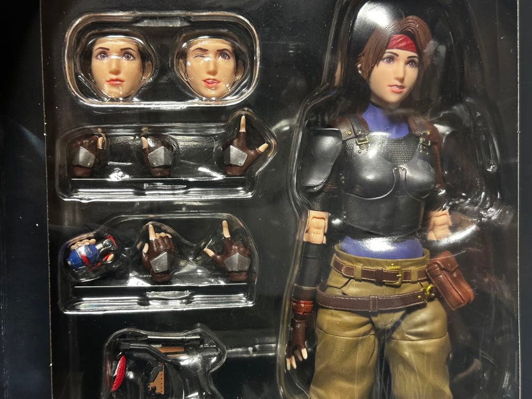 FF7リメイク　PLAY ARTS改 ジェシー