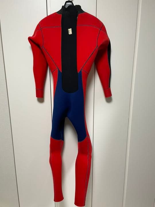 FUTURE ウエットスーツ　サイズ　メンズM