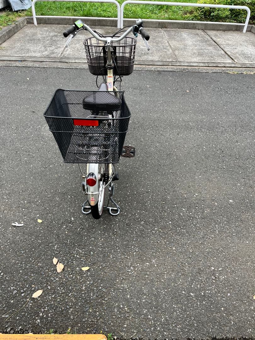 電動アシスト自転車 クリーム色 20インチ　高齢者オススメ