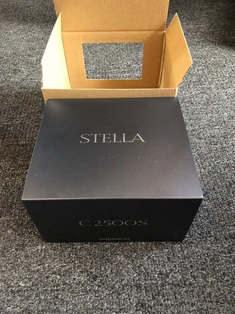 ステラ C2500S スピニングリール