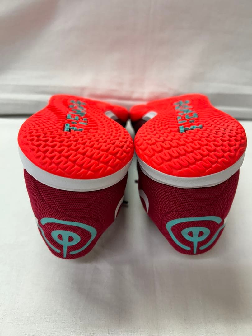 ☆【美品】NIKE TIEMPO フットサルシューズ サイズ 25.5cm