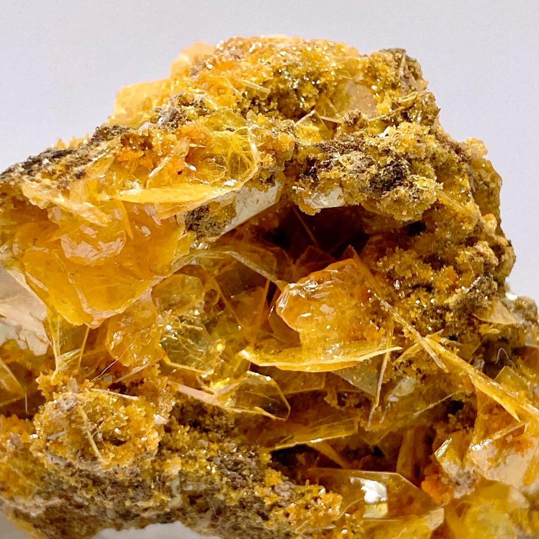 バ*コ様 ウルフェナイト　モリブデン鉛鉱　原石　鉱物標本　天然石　269