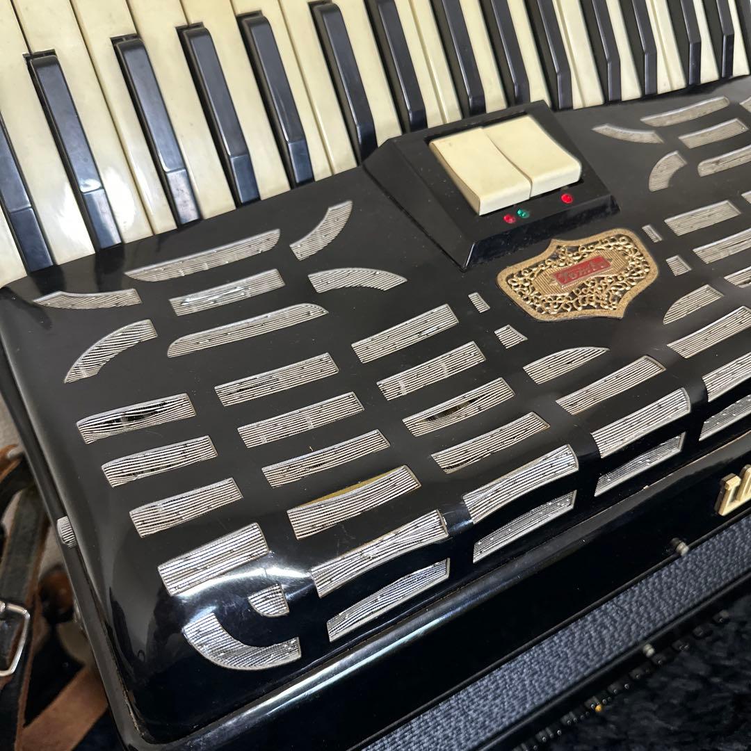 TOMBO No.52 アコーディオン 鍵盤楽器 ケース付属 黒