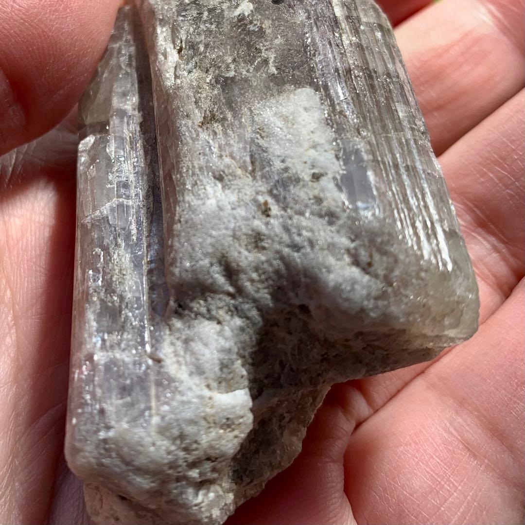 220ct巨大スキャポライト結晶/鉱物標本