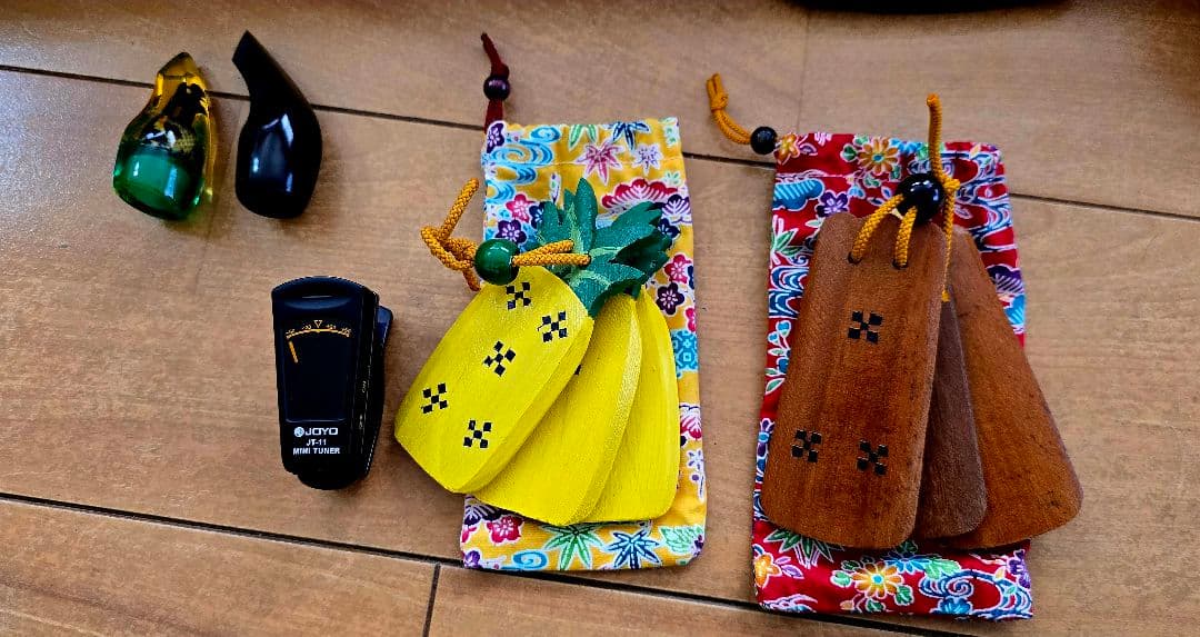 三線　【初心者向けセット・合皮】　オマケ付き