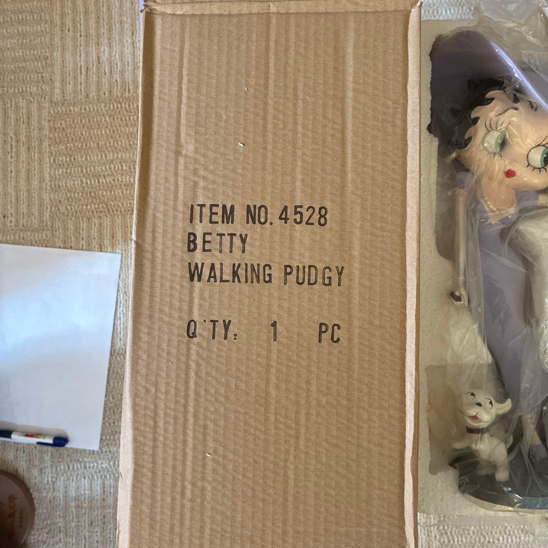 ベティちゃん　フィギュア　約35センチ