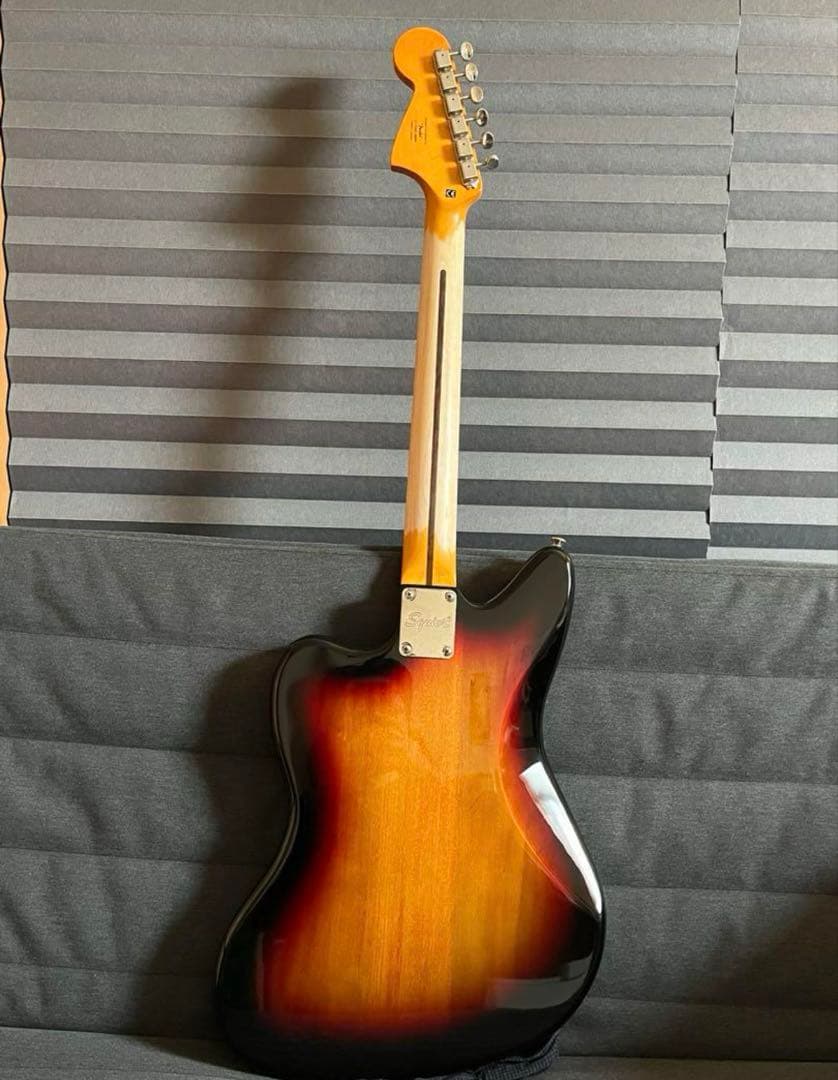 ギター Squier Jaguar Classic Vibe 70s