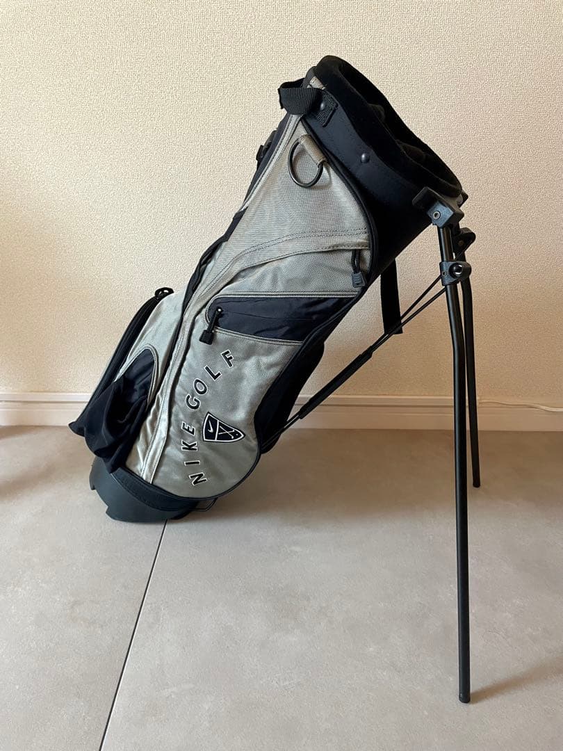 NIKE GOLF ナイキ スタンドキャディバッグ ブラック×グレー 軽量