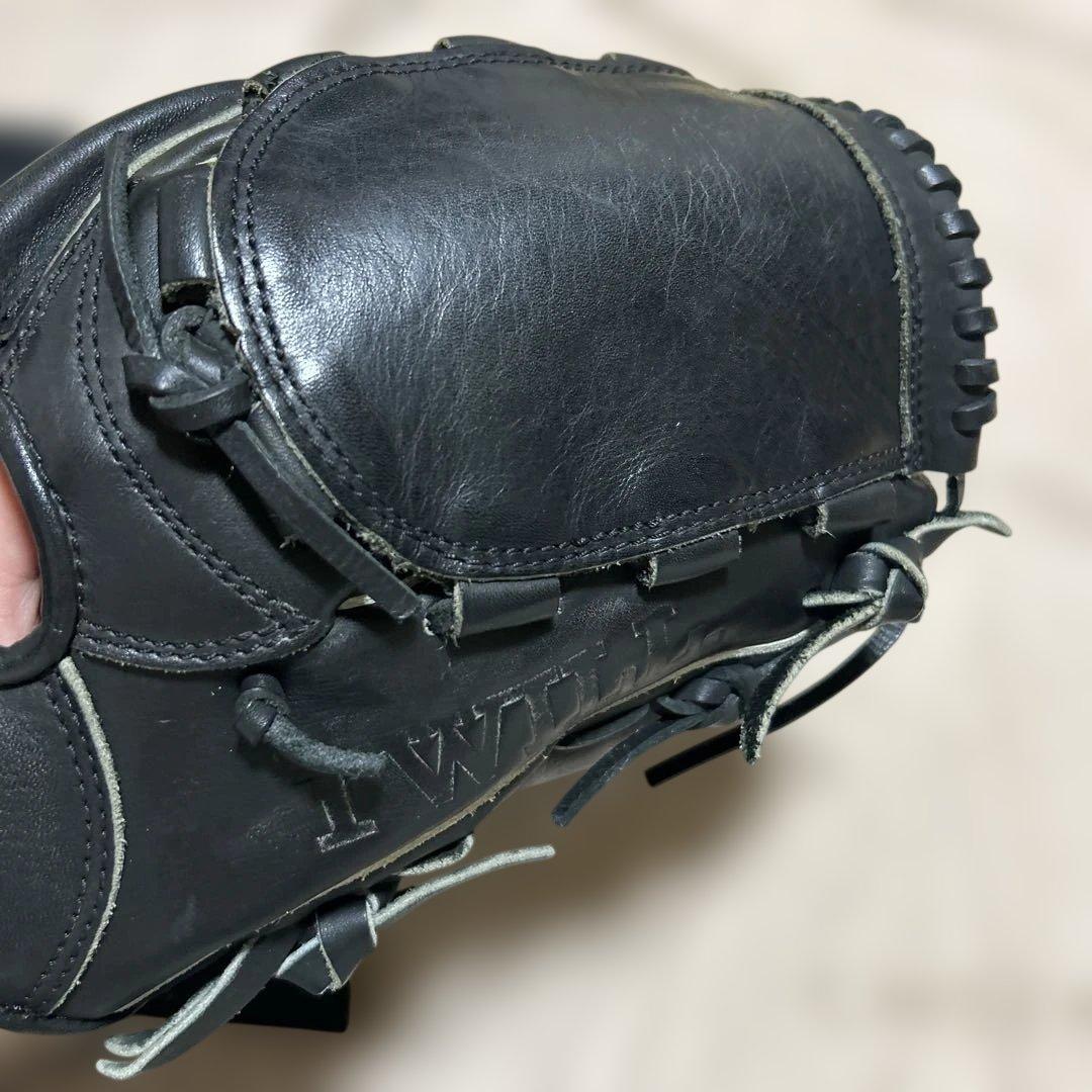 Under Armour 右投げ用　軟式グローブ 黒