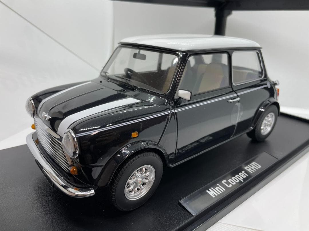 305-039 KK 1/12 ミニ クーパー RHD ブラック×ホワイト