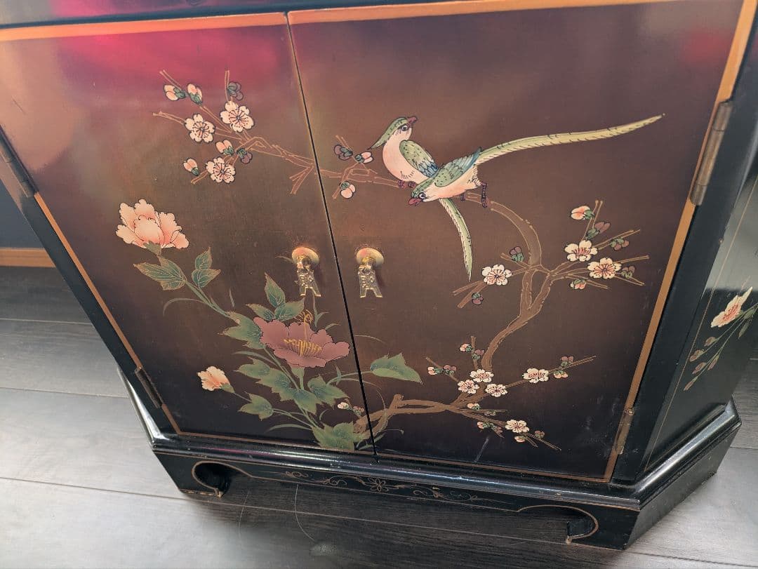 送無料！芸術品　シノワズリ　サイドボード　チェスト　中国家具　金箔　アンティーク