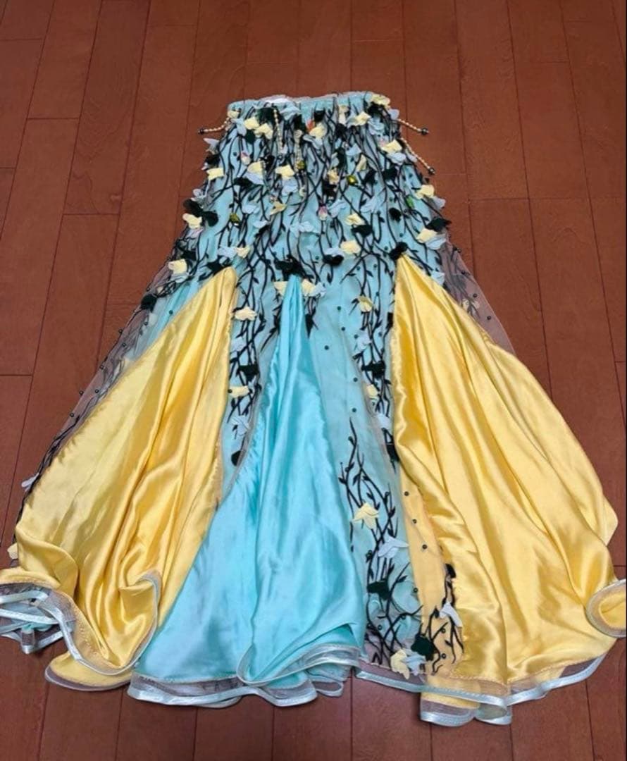 ベリーダンス 衣装 Sufel Boutique 黄 緑 花 マーメイド