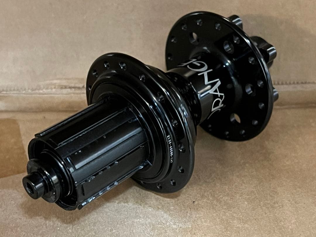 VELO ORANGE Disc ハブ Blackリア