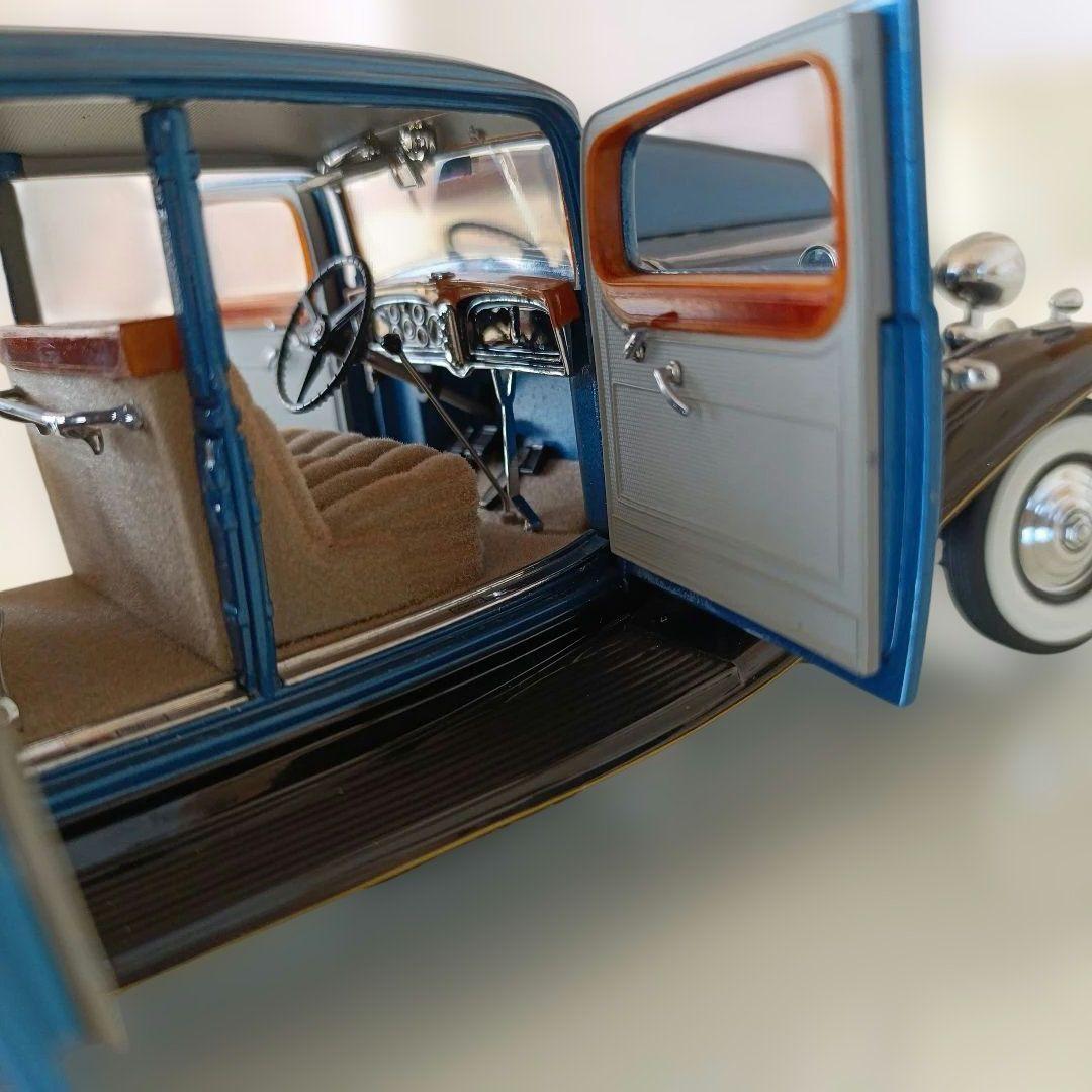 ダンバリーミント製 1932 Cadillac Fleetwood Sedan