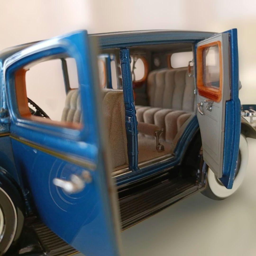 ダンバリーミント製 1932 Cadillac Fleetwood Sedan