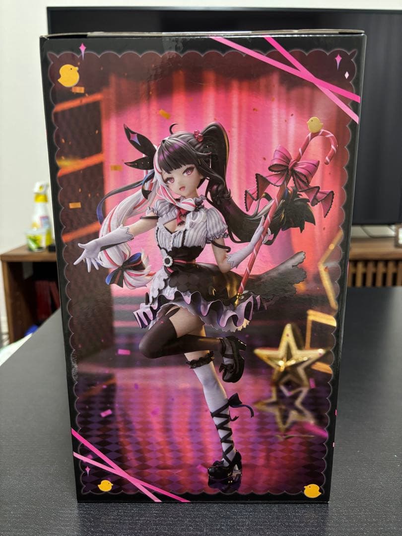 【新品未開封品】夜見れな 1/7スケールフィギュア　にじさんじ