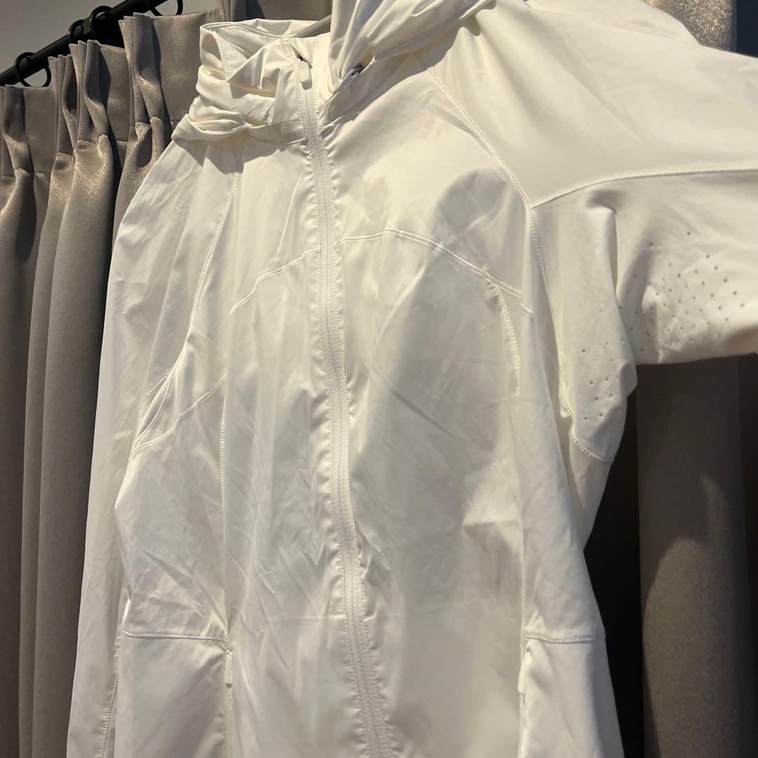 ルルレモン　レディース　パーカー　ジャケット