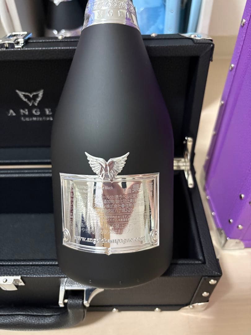エンジェルシャンパン ブラック