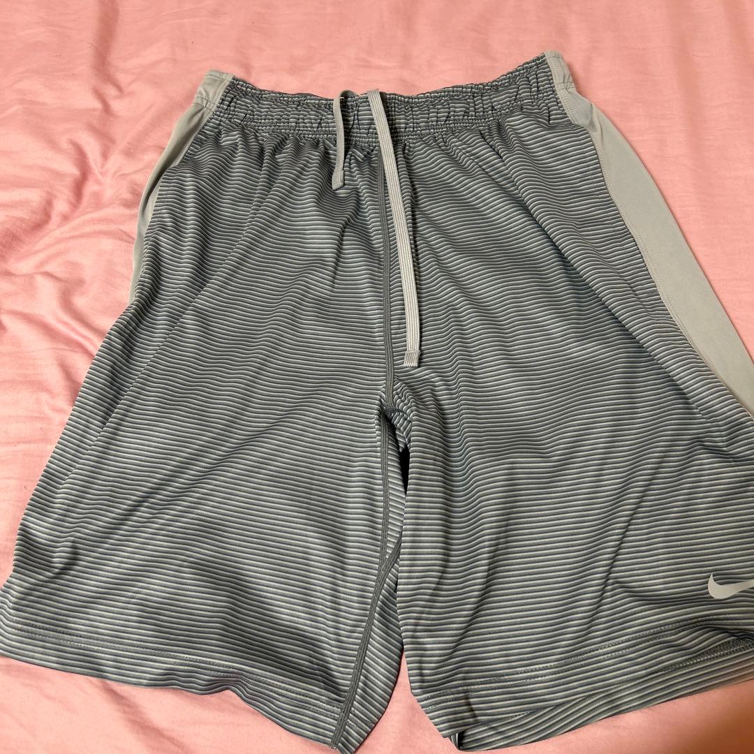 ①ボディボード2種類②カバー③RLビーチサンダル④NIKEハーフパンツ2種類他