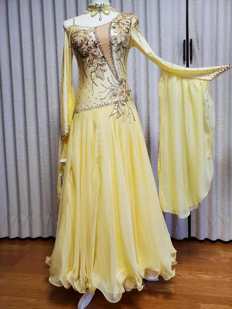 社交ダンス　ドレス